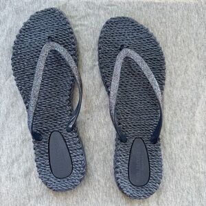 NWOB ILSE JACOBSEN Hornbæk Flip Flops Gray Sparkle Size 9